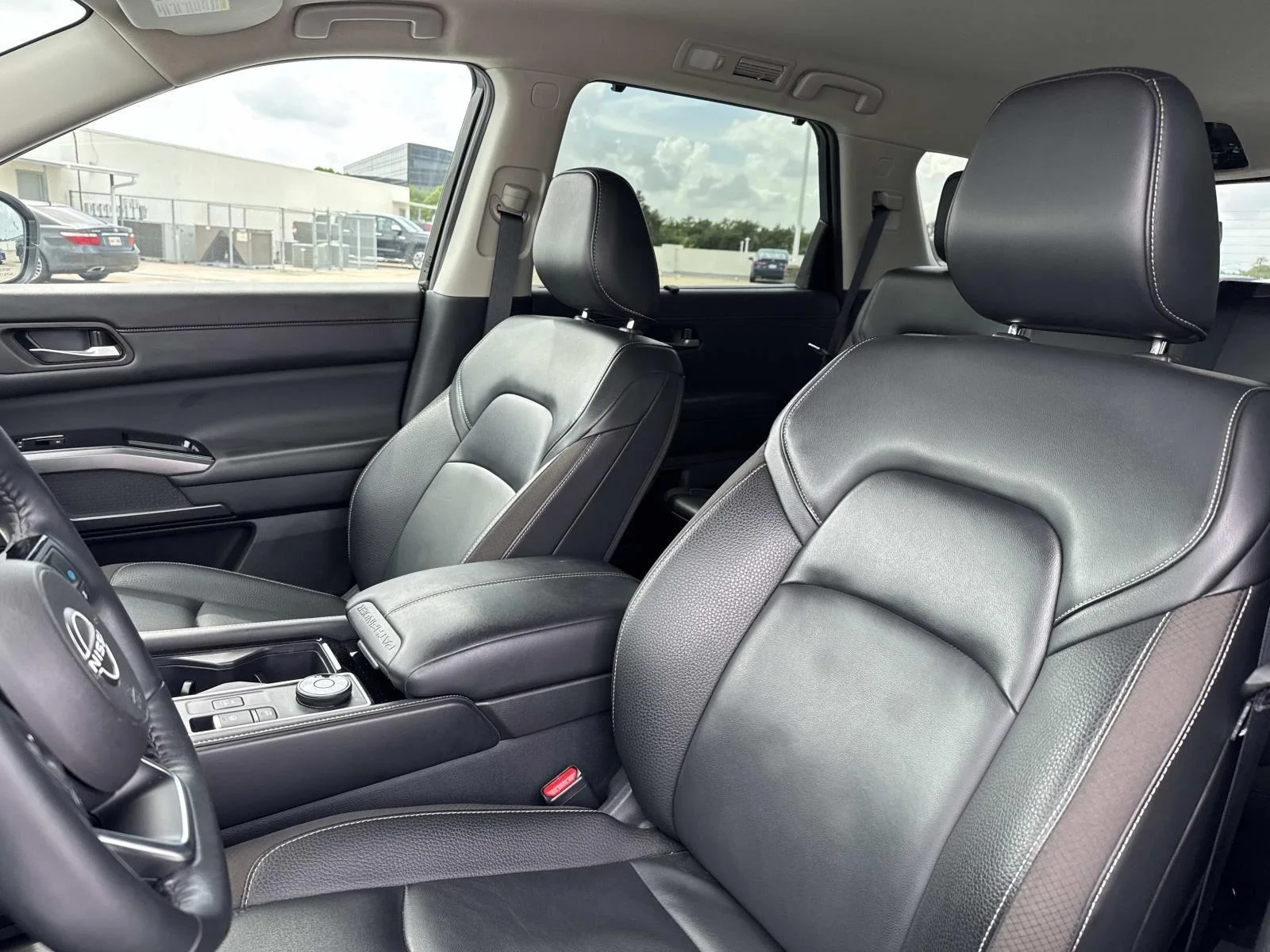 Used 2024 Super Black Nissan SL image 16