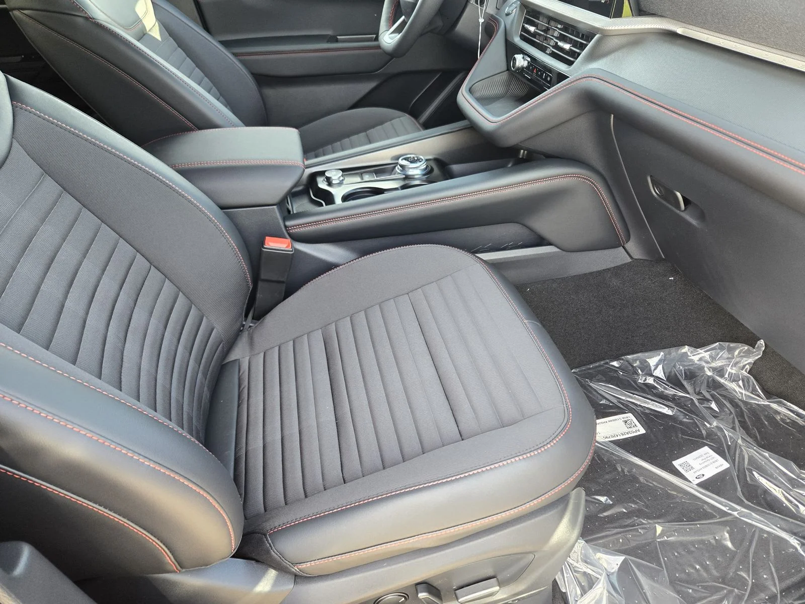 New 2026 Agate Black Metallic Ford ST-Line image 9