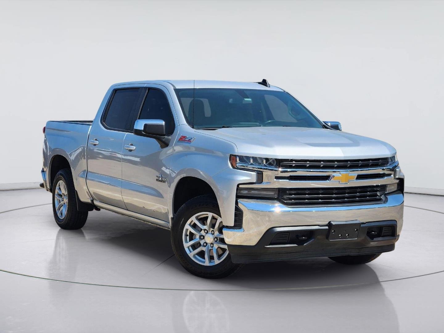 Certified Used 2019 Silver Ice Metallic Chevrolet LT image 1