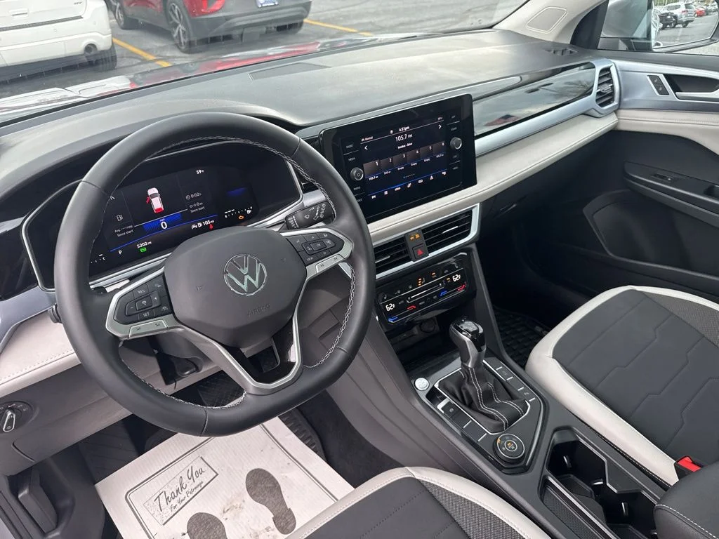 2025 Volkswagen Taos SE - Photo 34