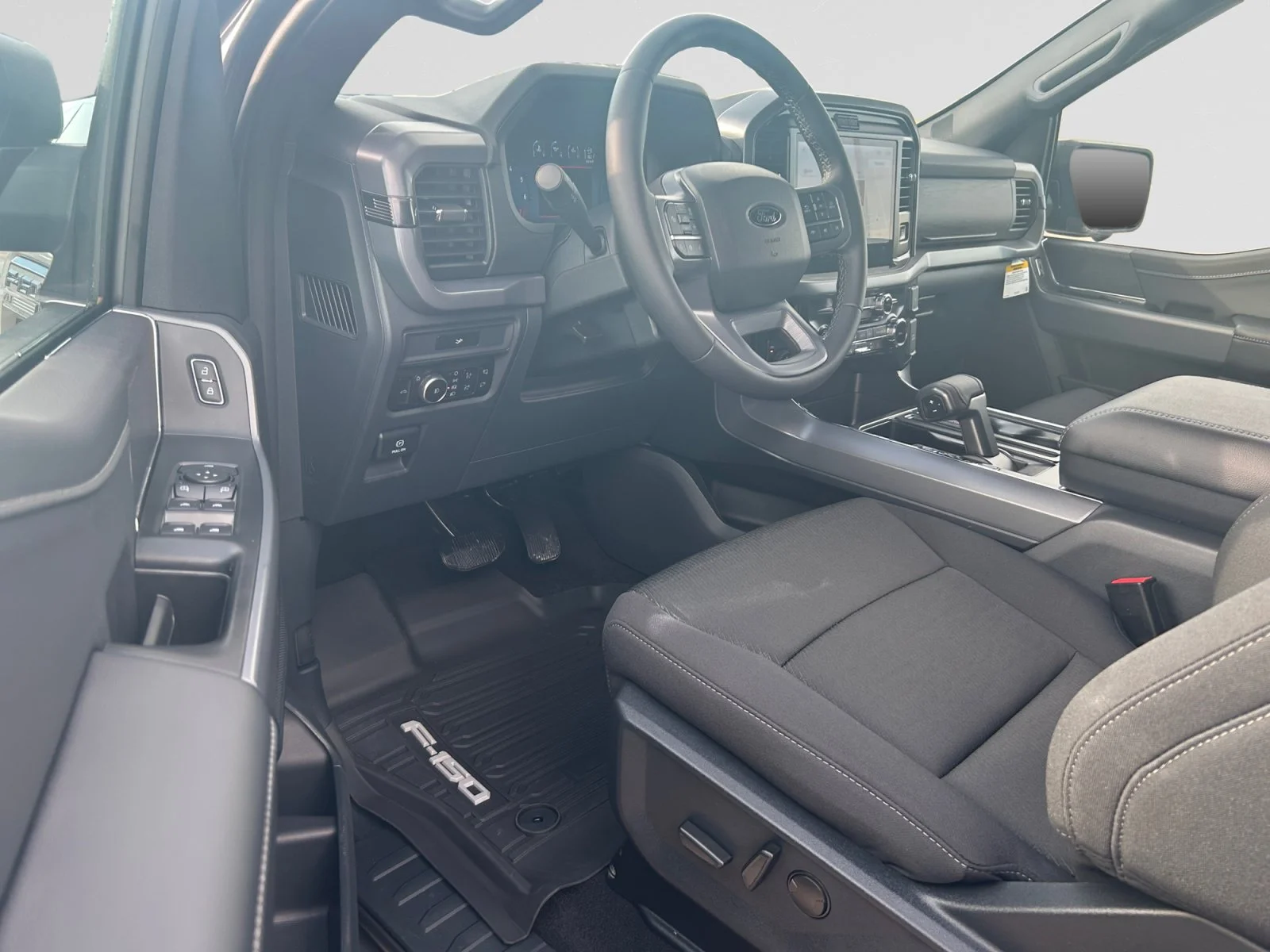 New 2026 Carbonized Grey Metallic Ford XLT image 13
