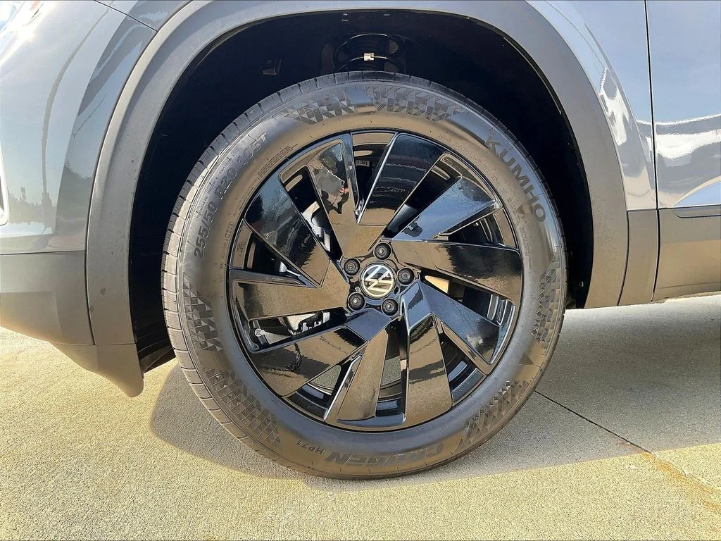 New 2026 Gray Volkswagen SE w/Technology image 21