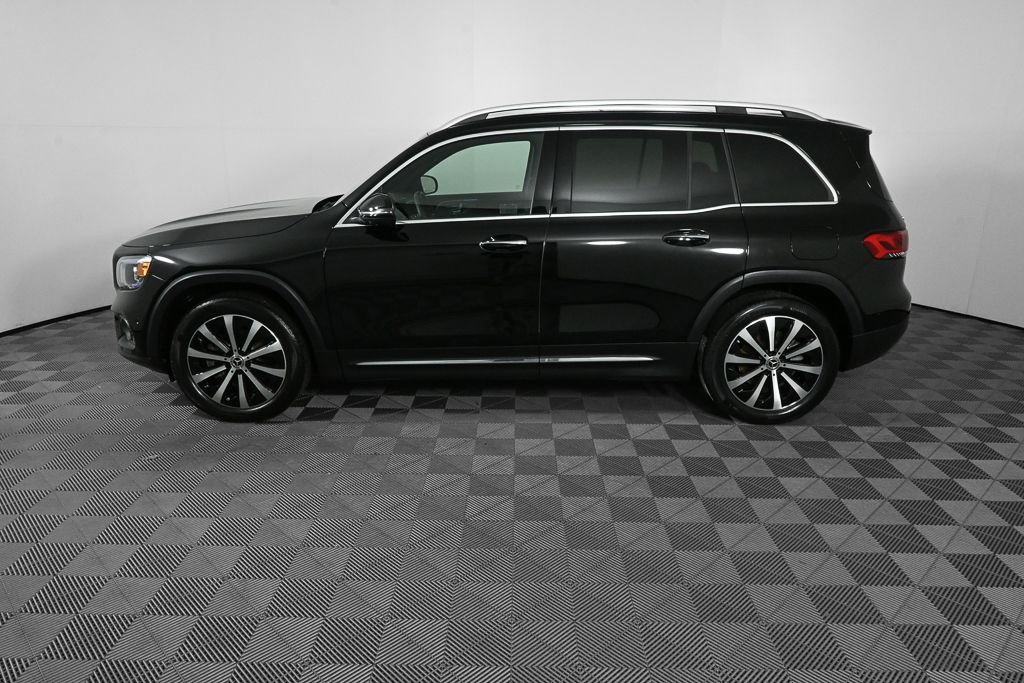 Certified Used 2022 Black Mercedes-Benz GLB 250 image 3