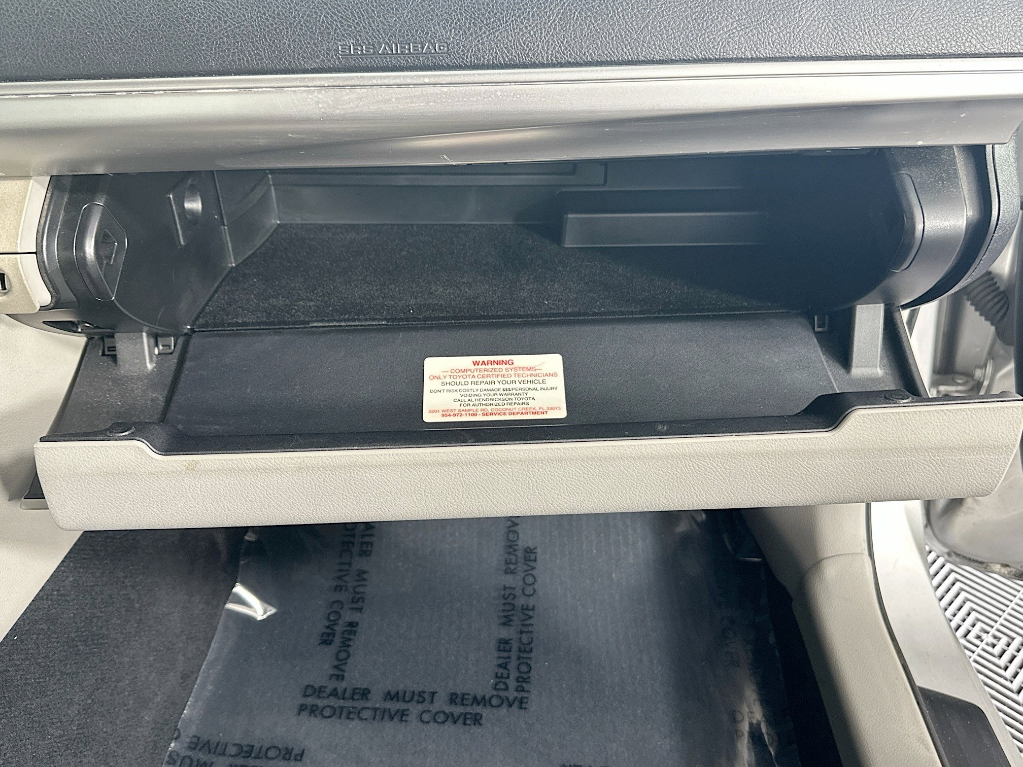 Used 2012 Classic Silver Metallic Toyota L image 28