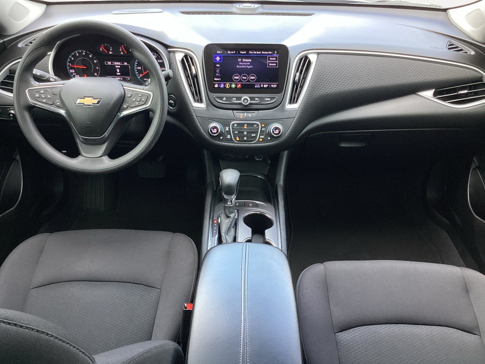Used 2024 Mineral Gray Metallic Chevrolet 1LT image 4