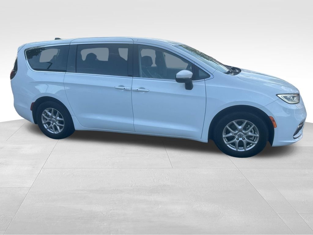 Used 2023 White Chrysler Touring L image 27