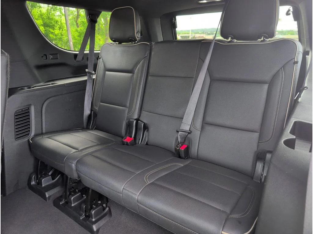 Used 2023 WHITE Chevrolet 2WD 4dr Premier image 30