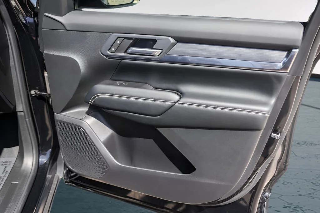 Used 2026 Black GMC Elevation image 30