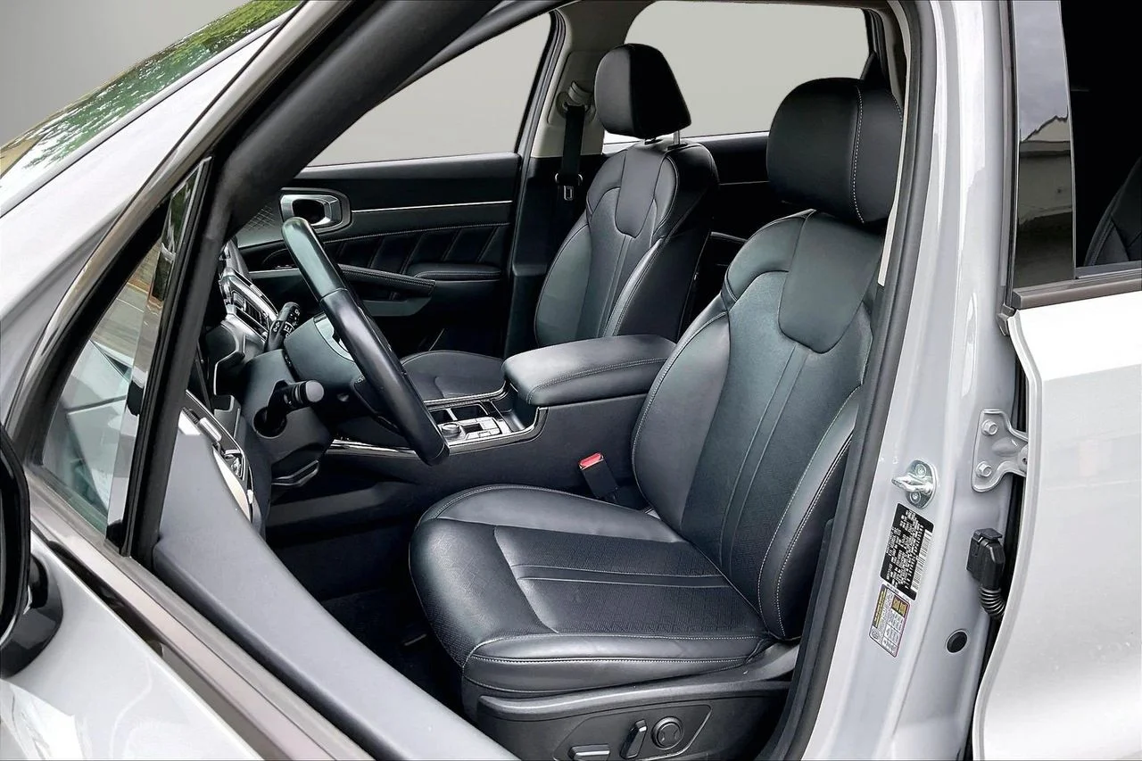 Used 2023 Gray Kia SX image 23