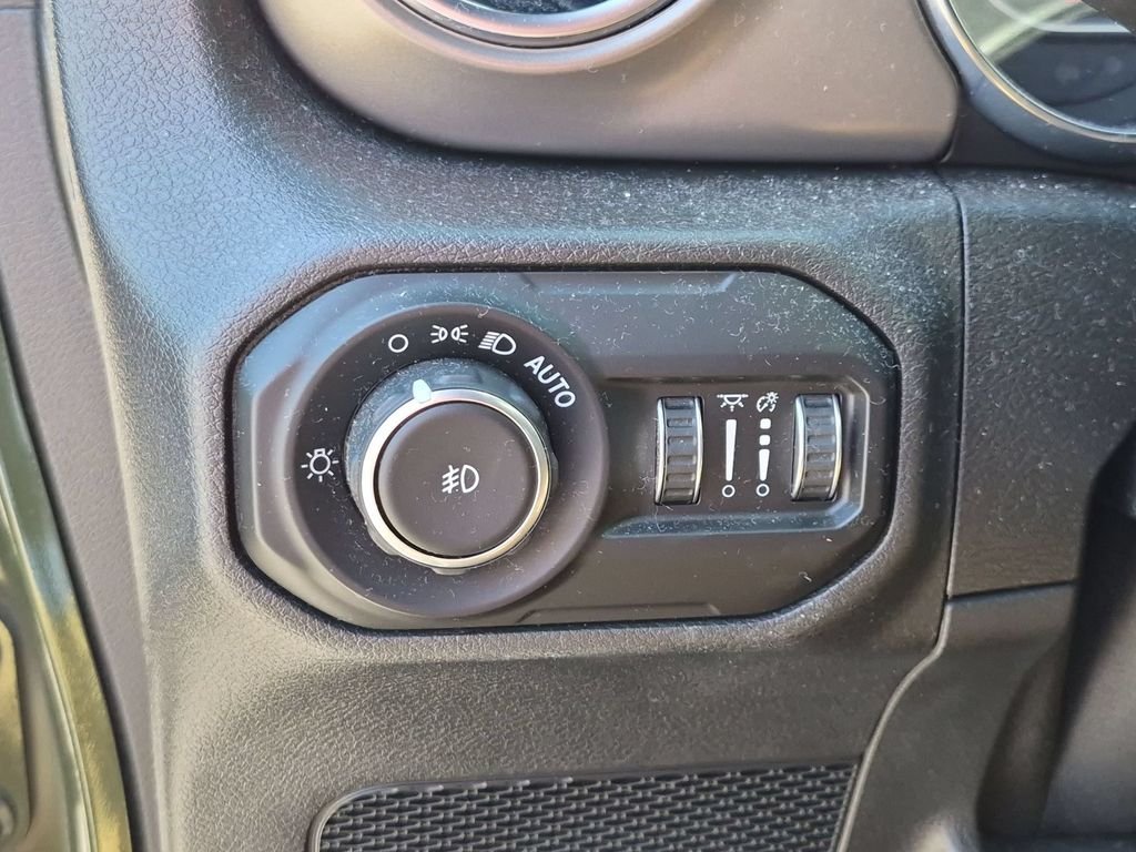 Used 2021 Green Jeep Unlimited Rubicon image 14