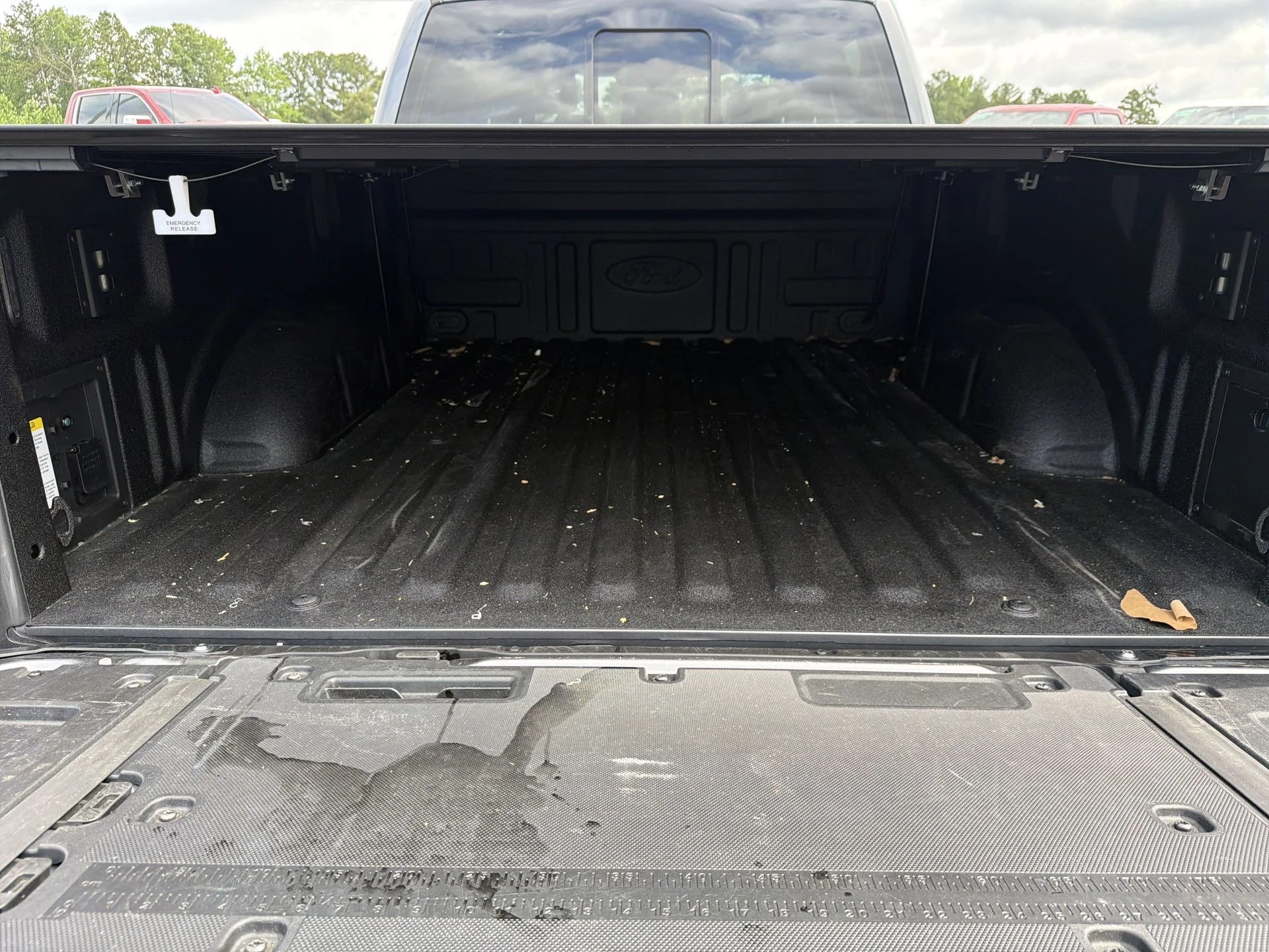 Certified Used 2025 Gray Metallic Ford Lariat image 31