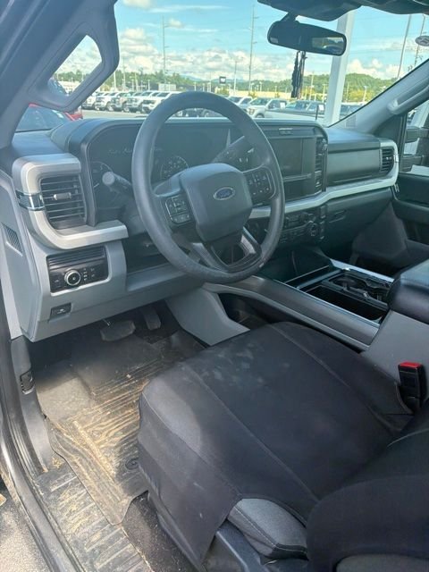 Used 2025 Gray Ford XLT image 11