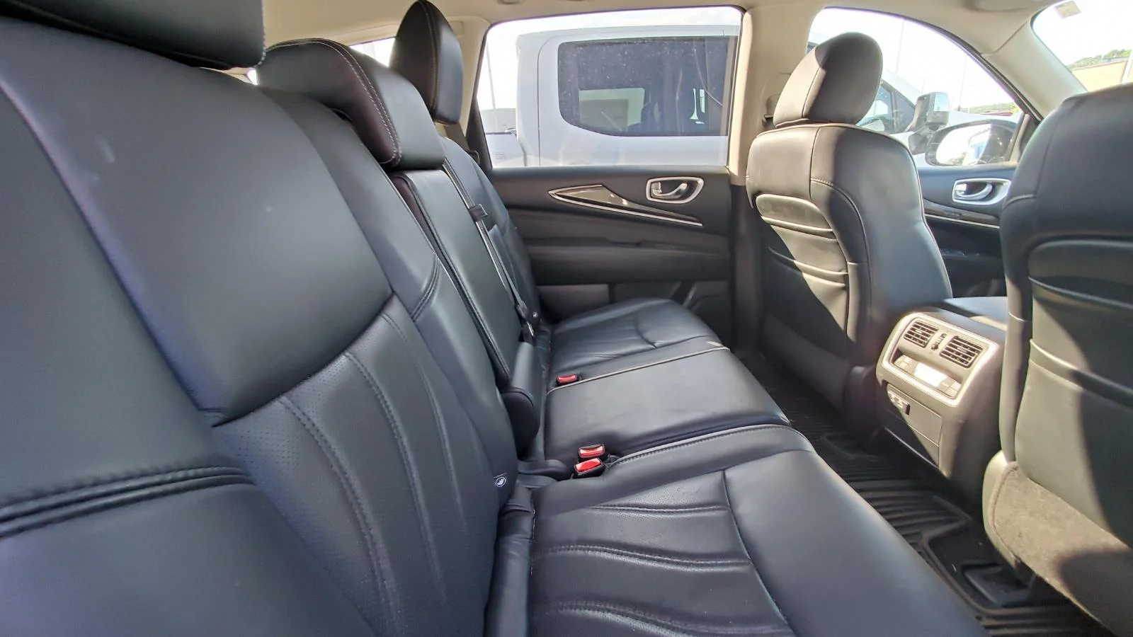 Used 2019 Hermosa Blue INFINITI LUXE image 6