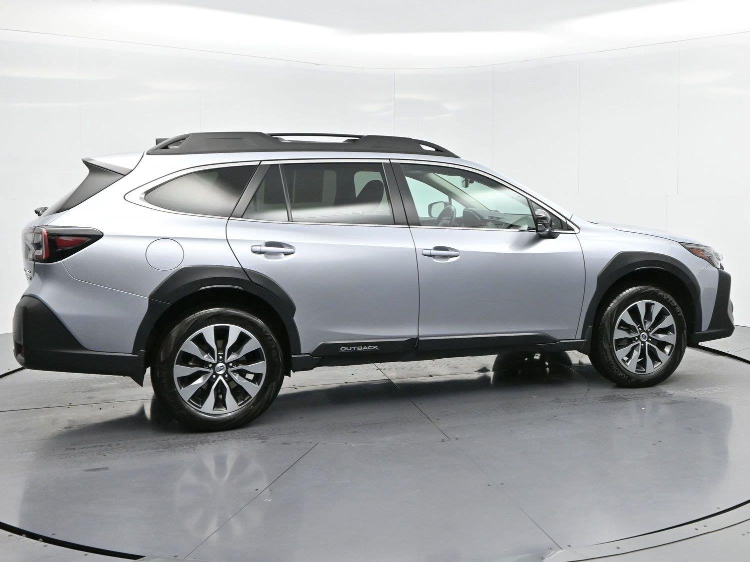 Used 2023 Ice Silver Metallic Subaru Limited XT image 8