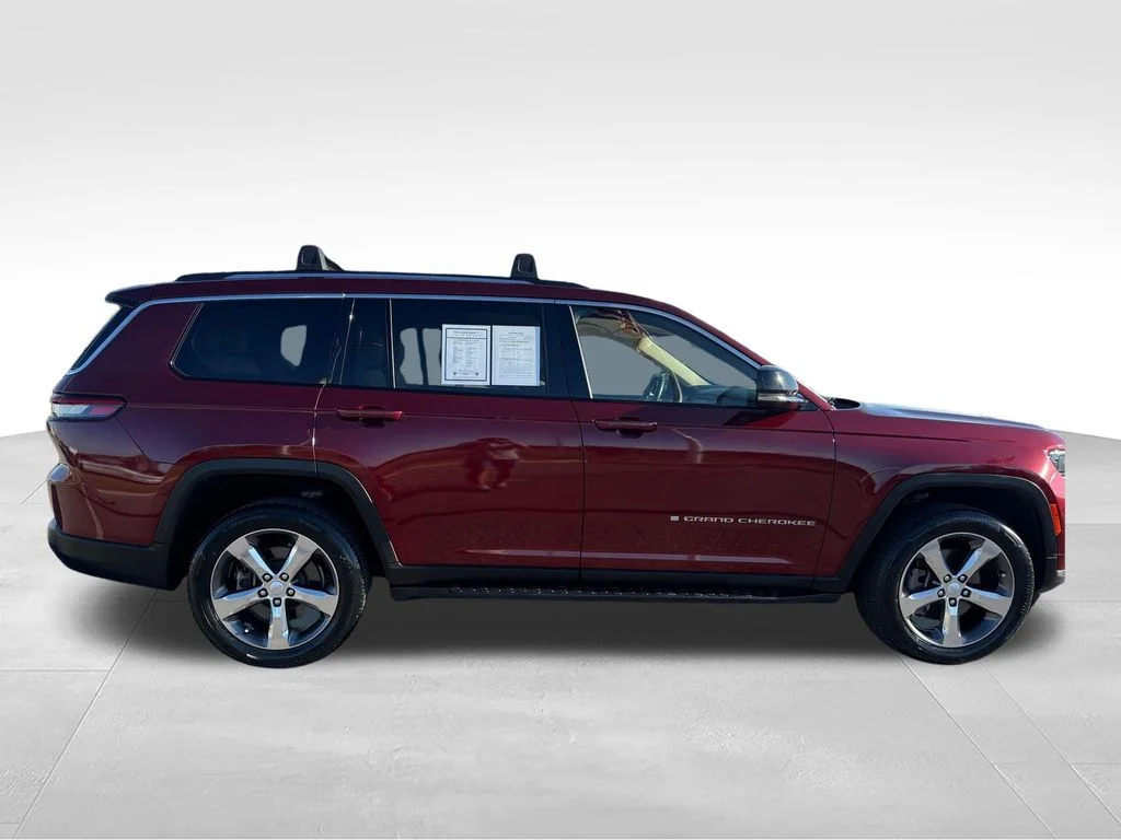 Used 2022 Red Jeep Limited image 28