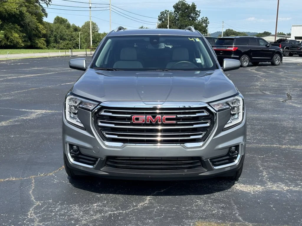 Used 2023 STERLING METALLIC GMC SLT image 9