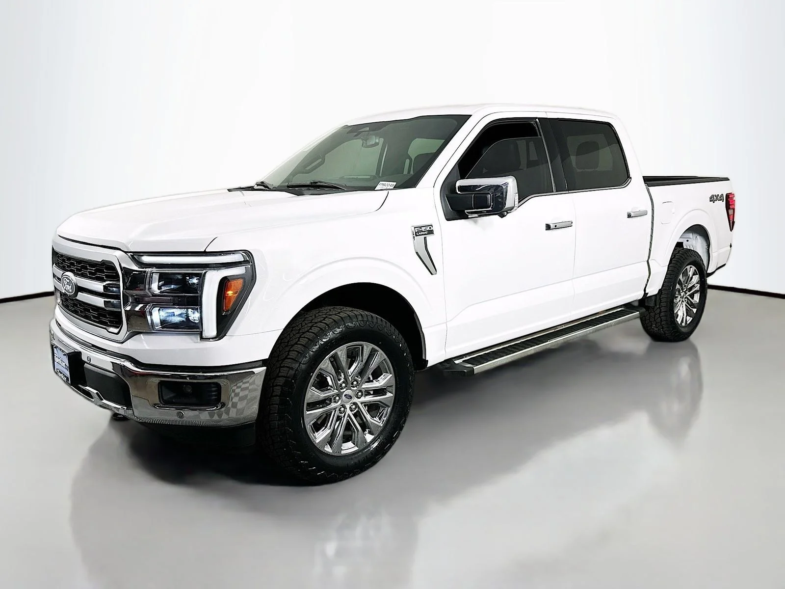 Used 2025 Oxford White Ford Lariat image 3