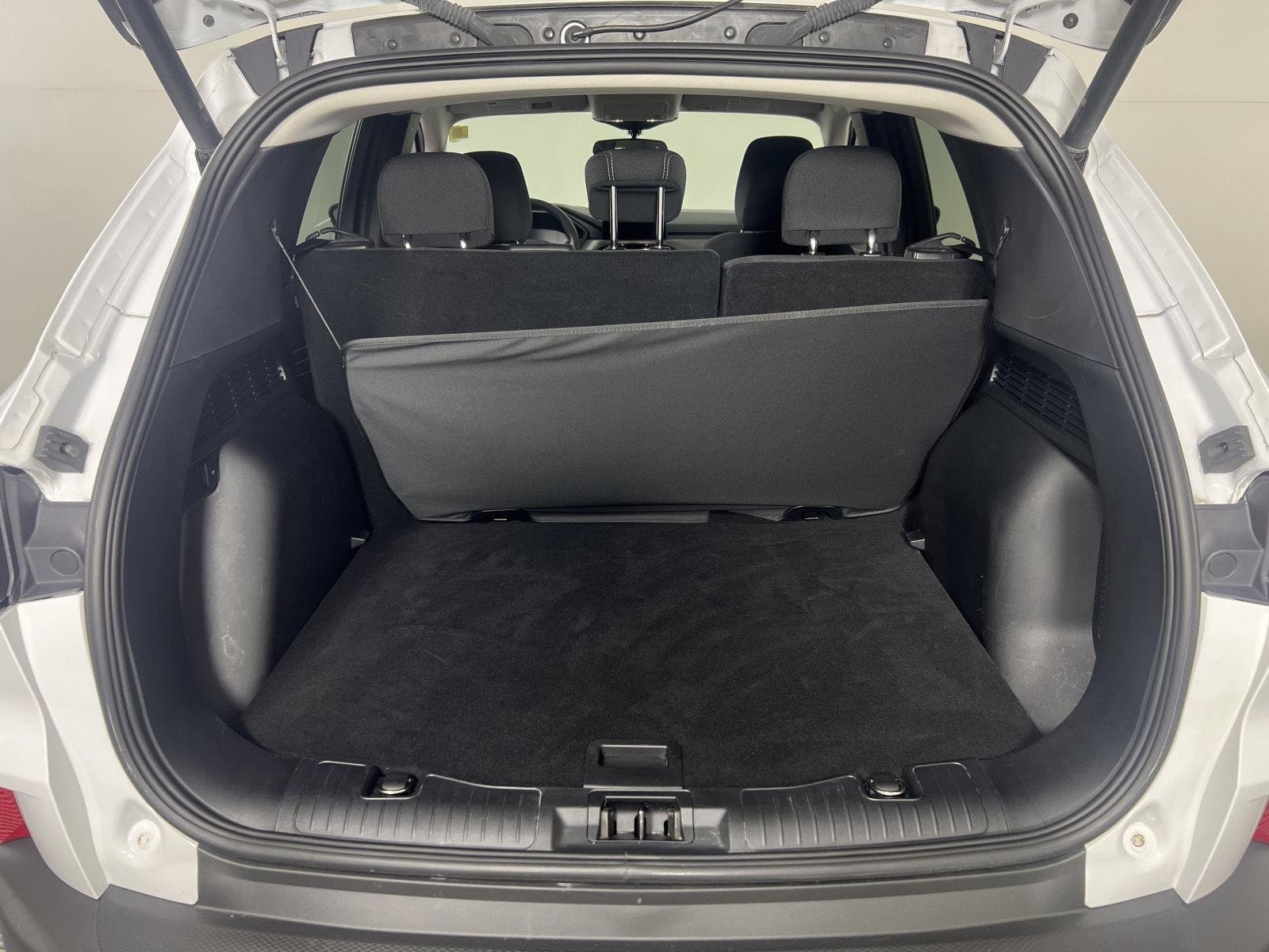 Used 2023 Oxford White Ford Active image 22