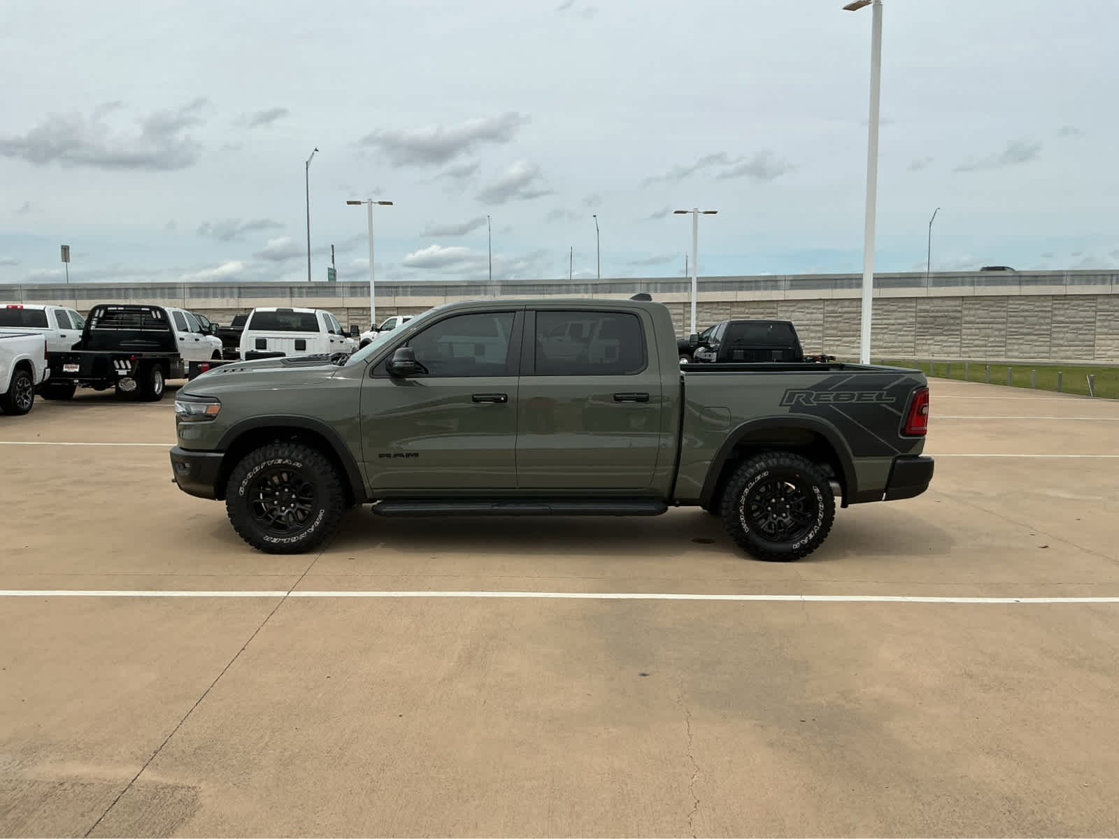 2026 RAM 1500 Rebel - Photo 14