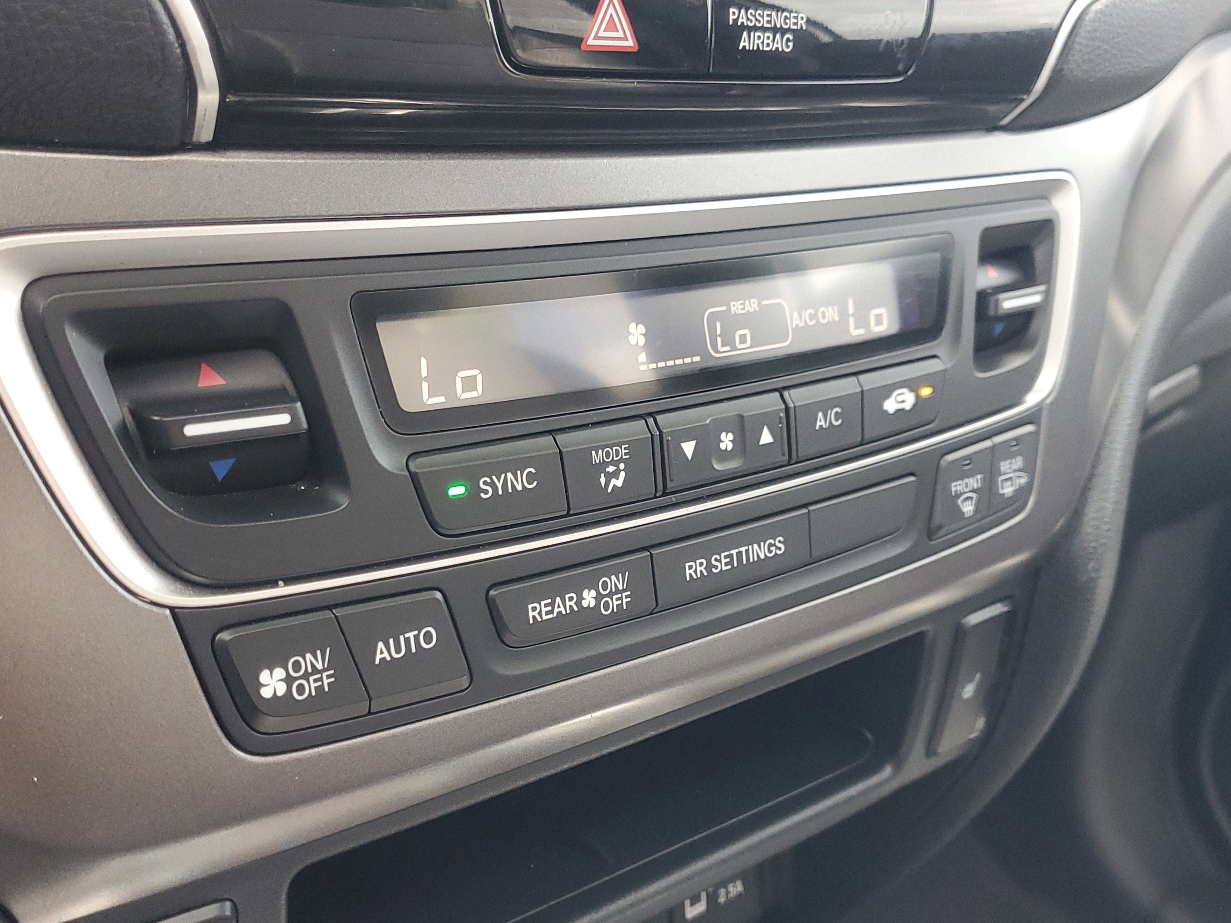 Used 2023 Platinum White Pearl Honda EX-L image 30