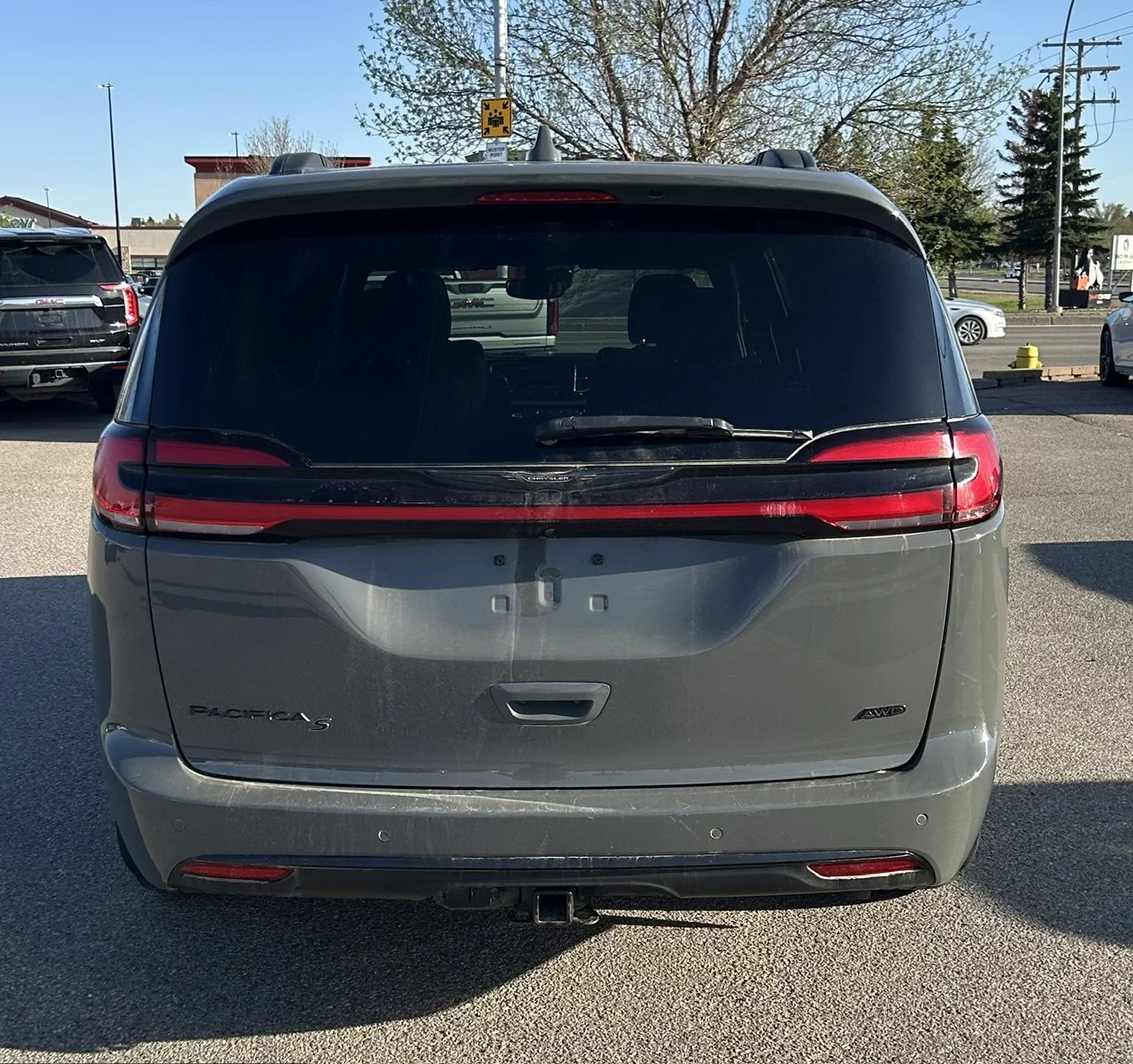 Used 2021 Gray Chrysler Touring AWD image 4