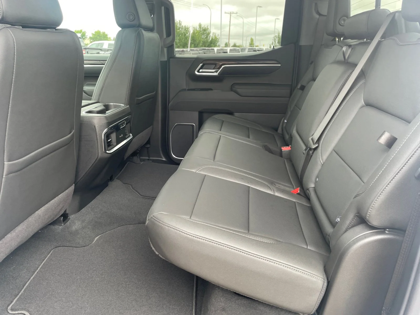 New 2026 Summit White GMC SLT image 18