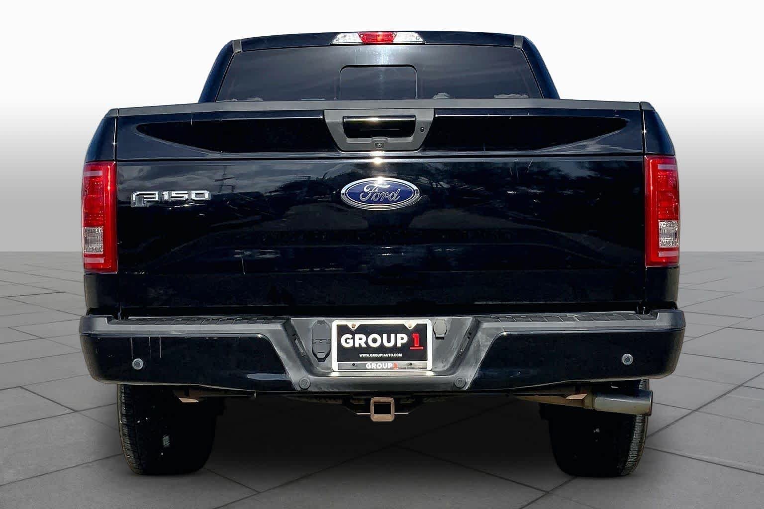 Used 2017 Shadow Black Ford XLT image 4