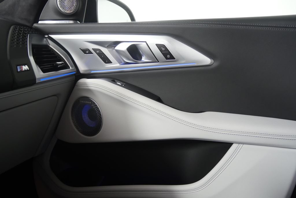 New 2026 Carbon Black Metallic BMW Label image 27