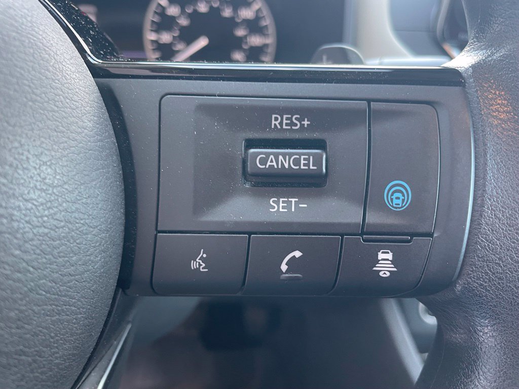 Used 2023 White Nissan SV image 9
