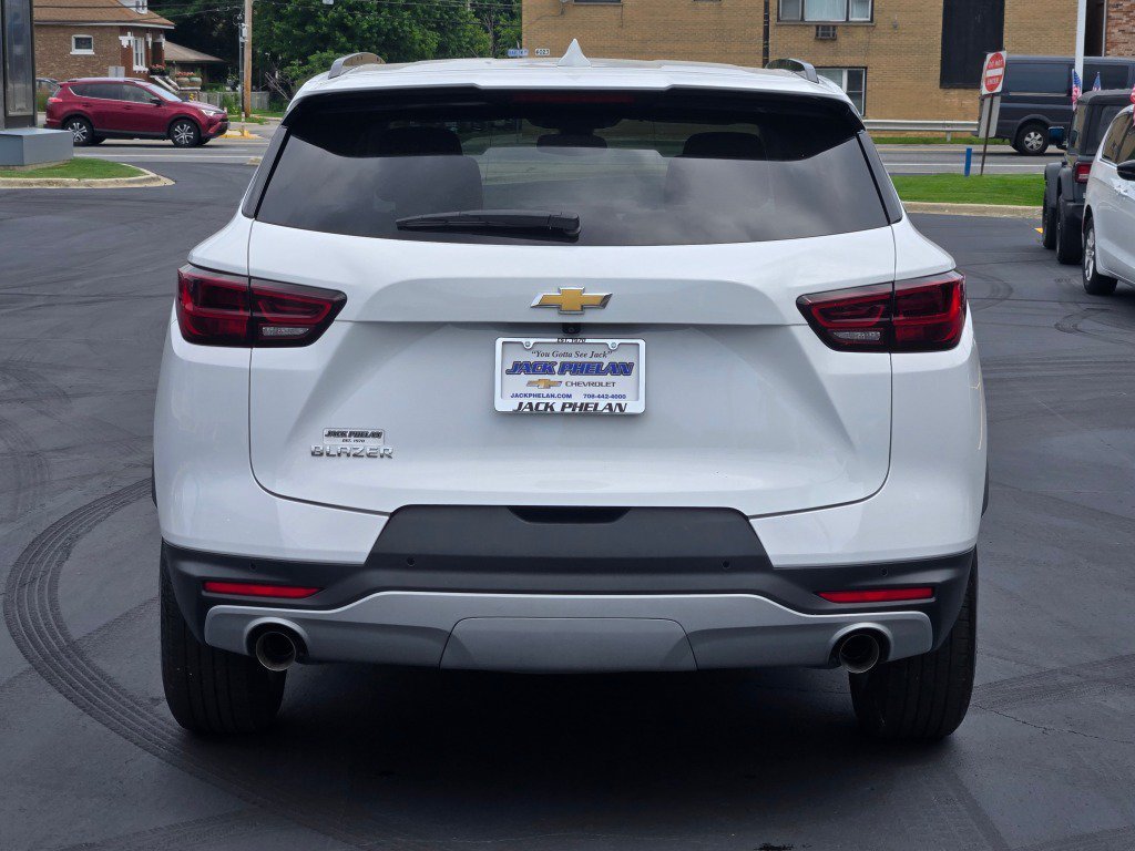 2024 Chevrolet Blazer 2LT - Photo 14