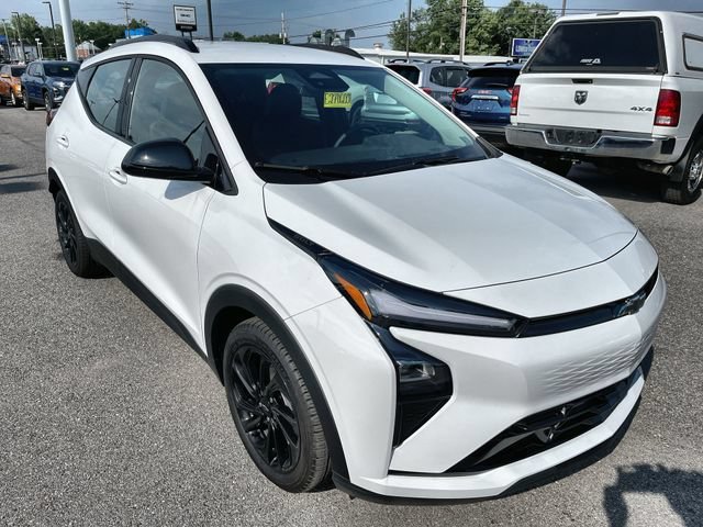 2027 Chevrolet Bolt RS - 9