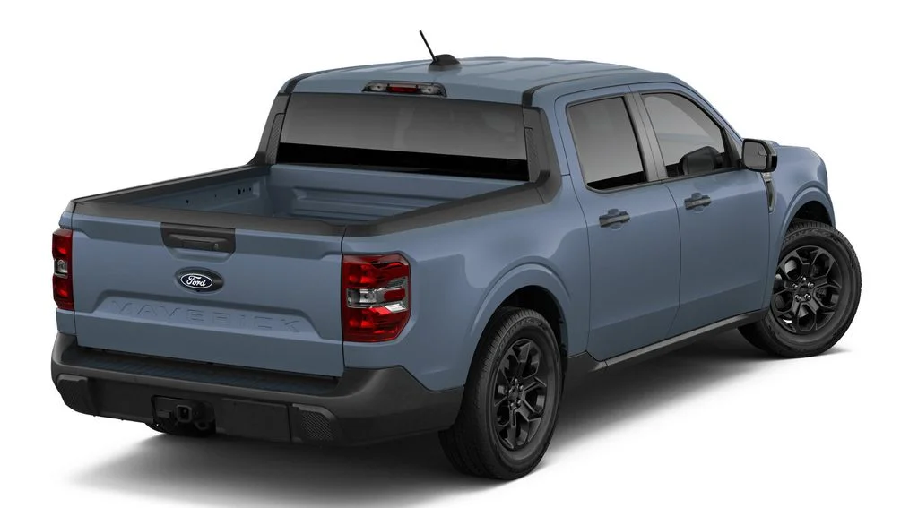 New 2026 Azure Gray Metallic Tri-Coat Ford XLT image 3