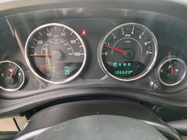 Used 2016 Green Jeep Sport image 12