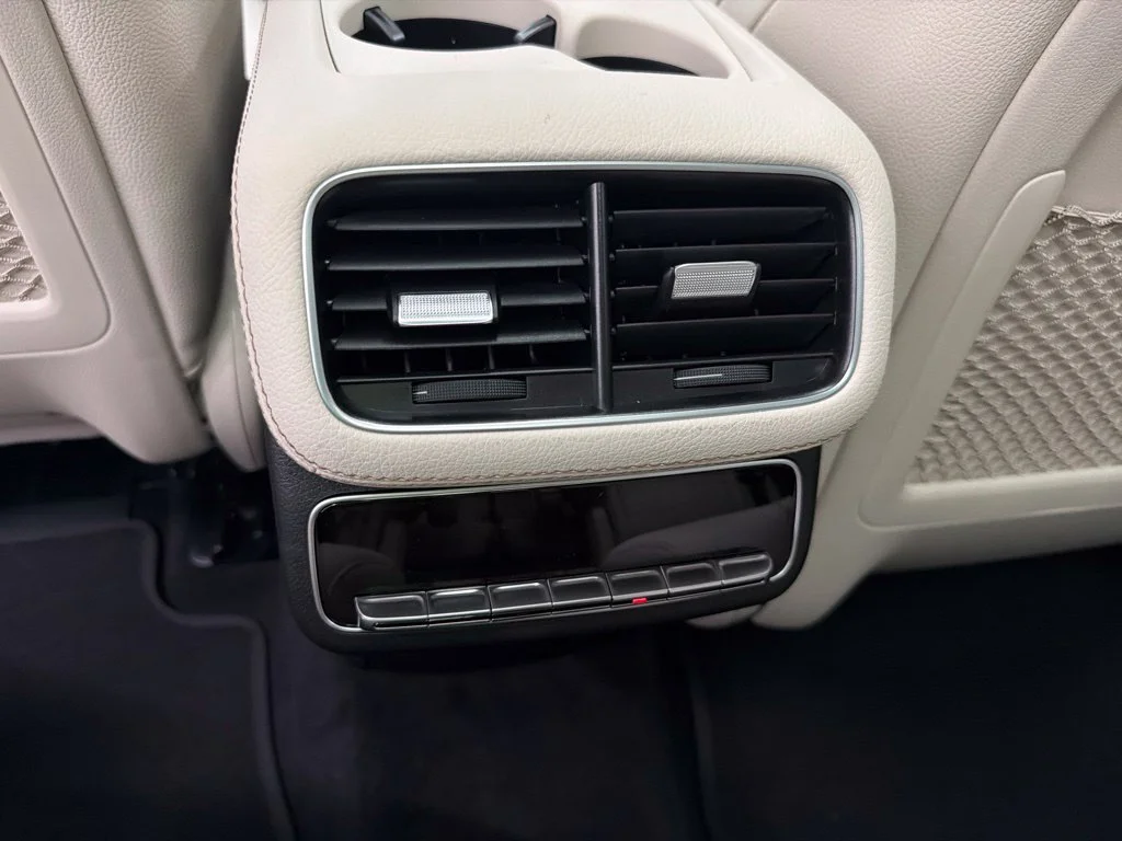 New 2027 White Mercedes-Benz GLS 450 image 25