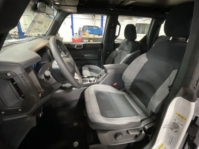 New 2025 Oxford White Ford Base image 17