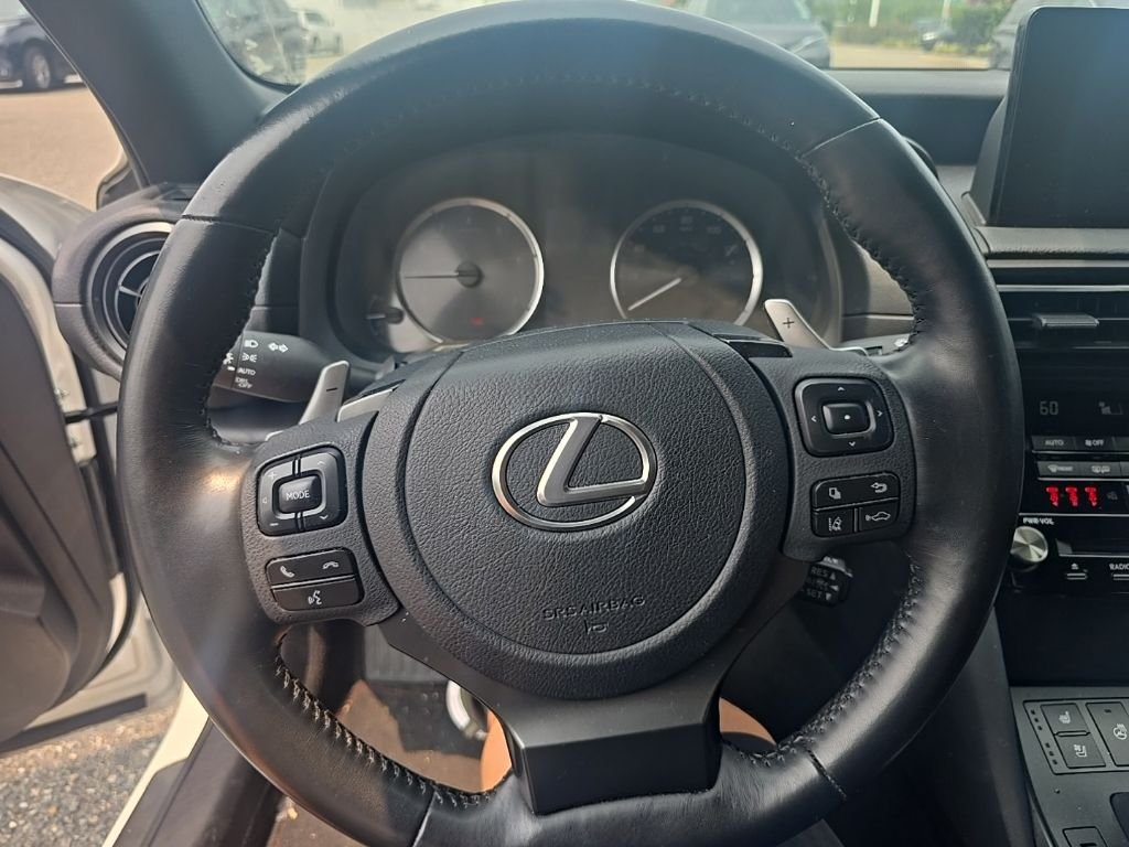 Used 2024 White Lexus 300 image 14