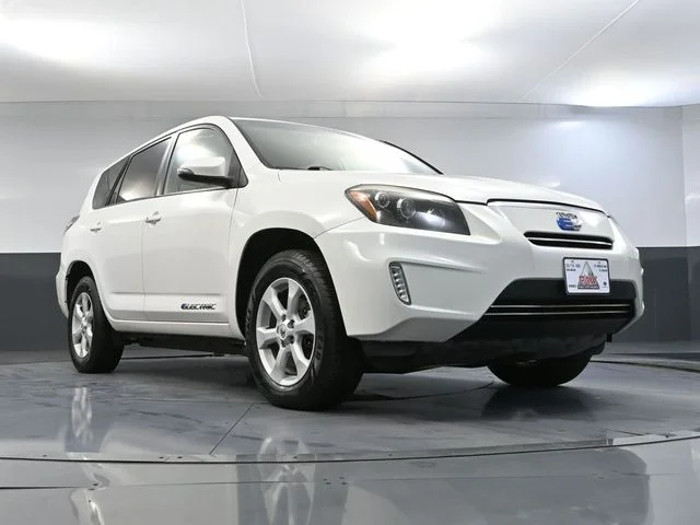 2012 Toyota RAV4 EV - Photo 47