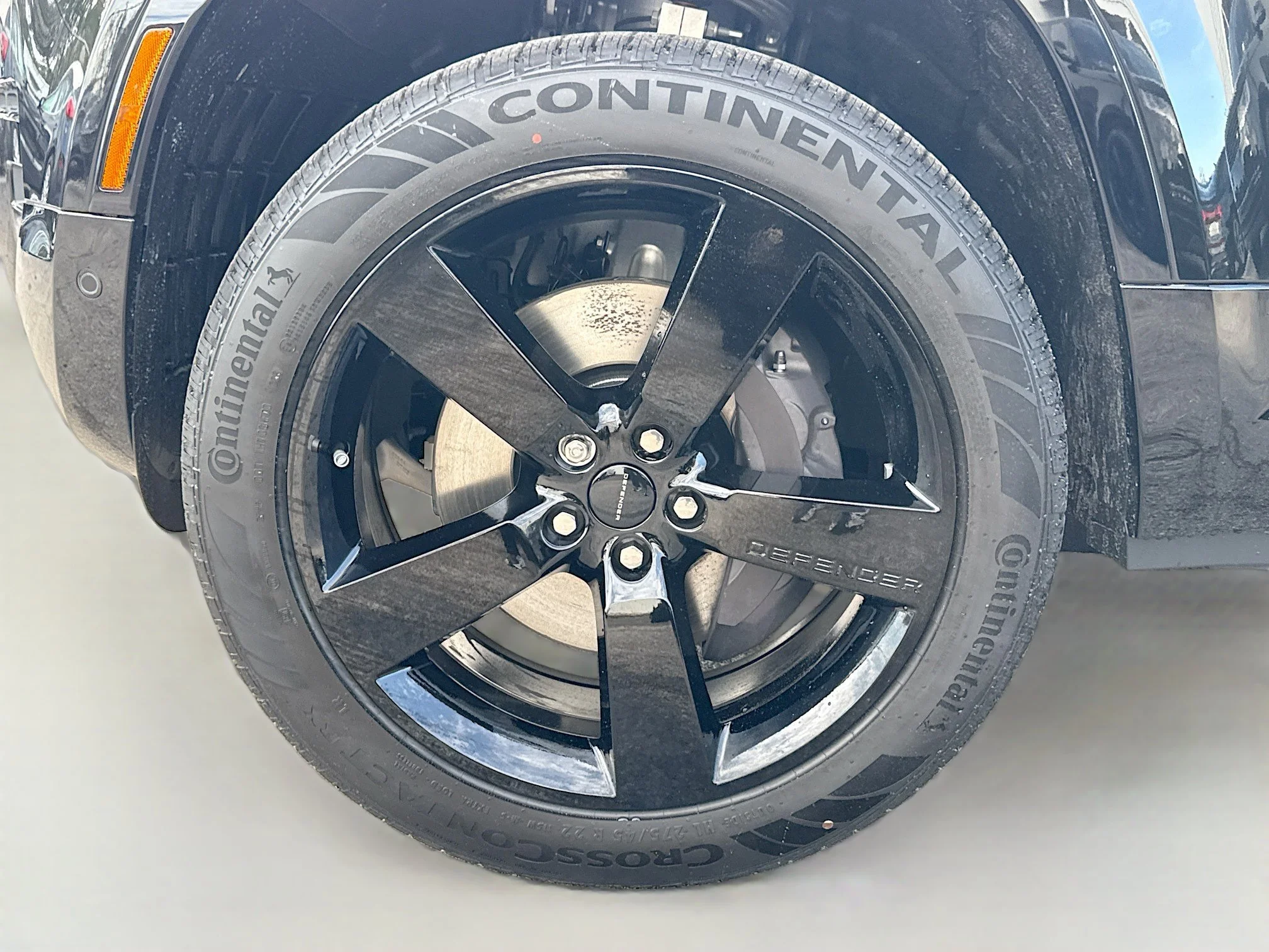 New 2026 Santorini Black Metallic Land Rover X-Dynamic SE image 39