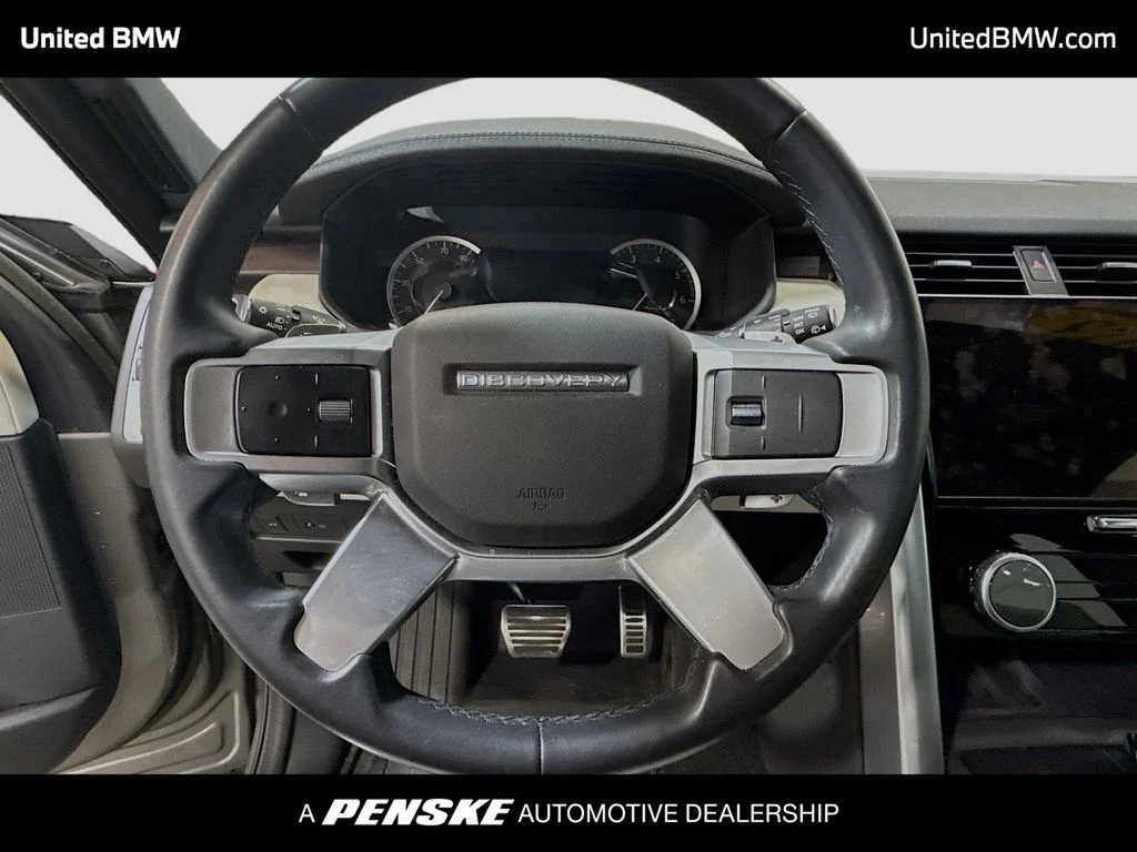 Used 2023  Land Rover S R-Dynamic image 6