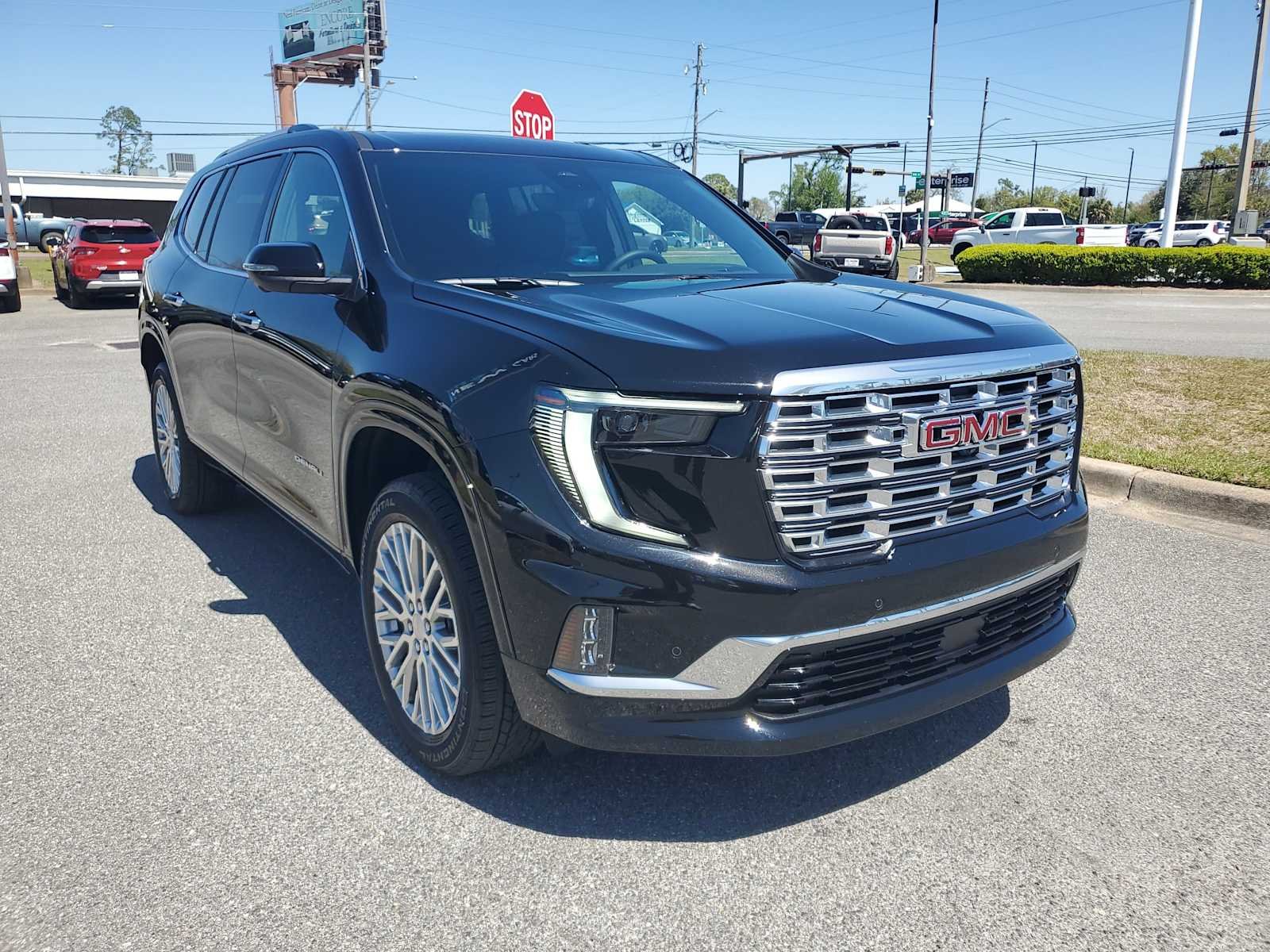 2026 GMC Acadia Denali - Photo 8