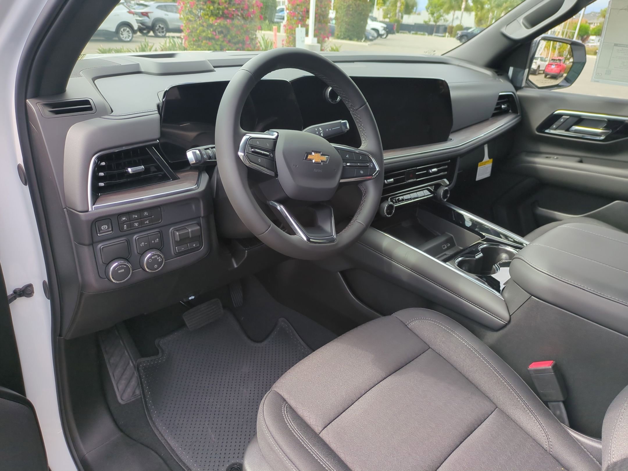 2026 Chevrolet Suburban LS - Photo 10