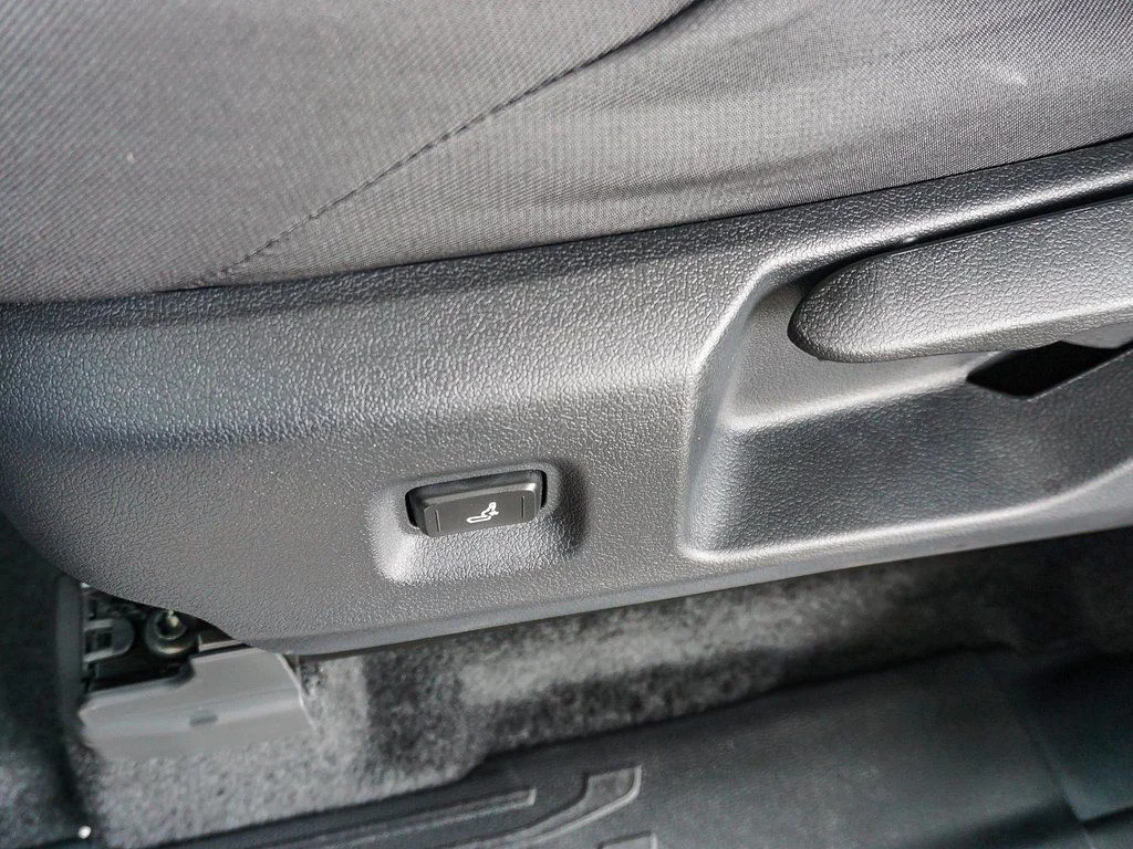 2026 Toyota Tacoma SR5 - Photo 19