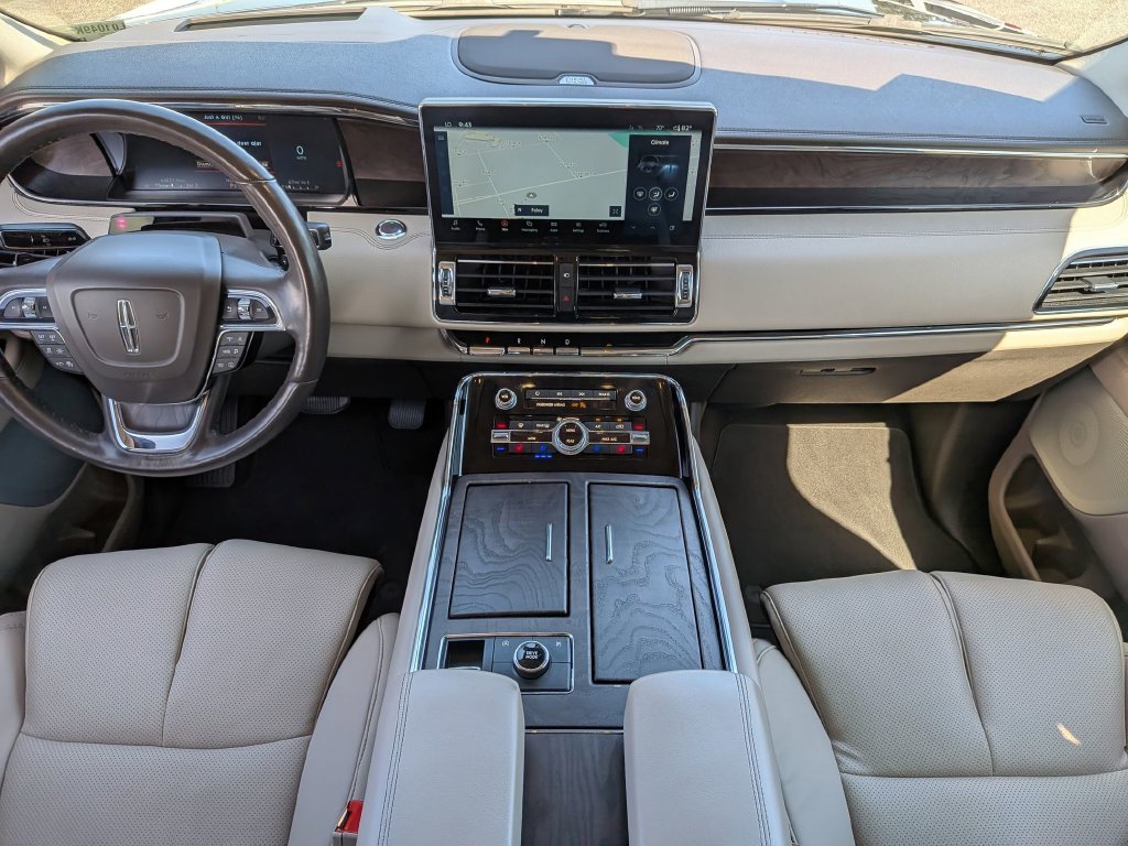 Used 2024 Blue Lincoln Reserve image 31