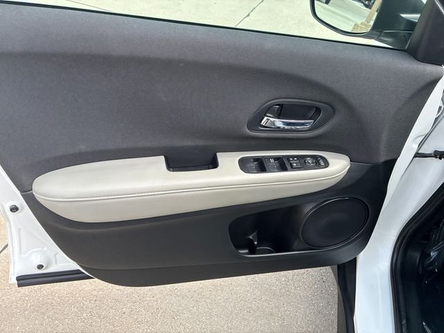 Used 2021 White Honda LX image 18