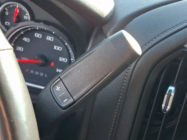 Used 2019 White Chevrolet LT image 14