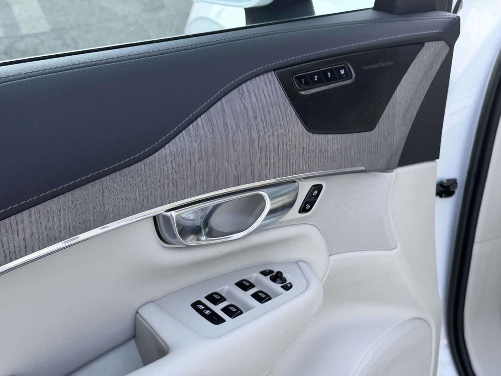 Used 2023 Crystal White Metallic Volvo Ultimate image 18
