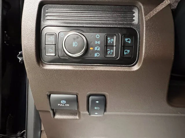 Used 2025 Blue Ford King Ranch image 31
