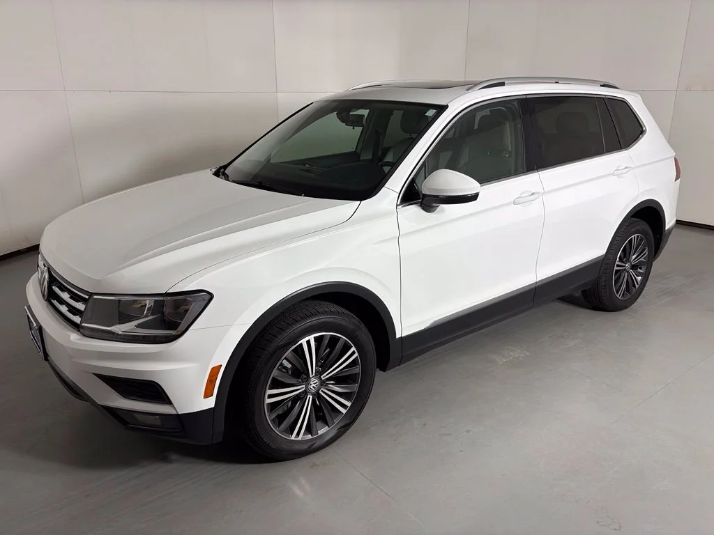 Used 2018  Volkswagen 2.0T SEL image 4