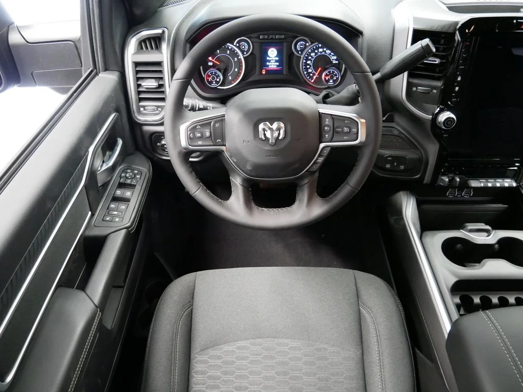 New 2026 Diamond Black Crystal Pearl-Coat Exterior Paint Ram Big Horn image 15