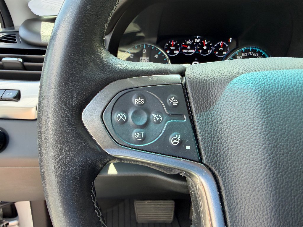 Used 2020 Silver Ice Metallic Chevrolet Premier image 24